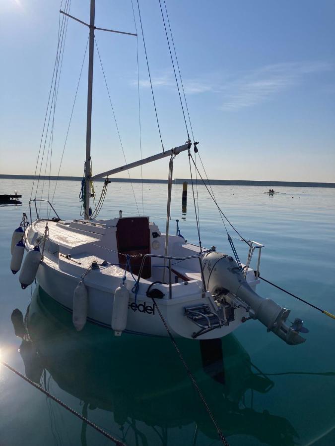 Le Stanze Del Mare Aparthotel Golfo Aranci Exterior photo