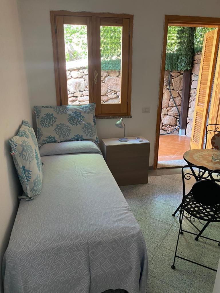 Le Stanze Del Mare Aparthotel Golfo Aranci Room photo