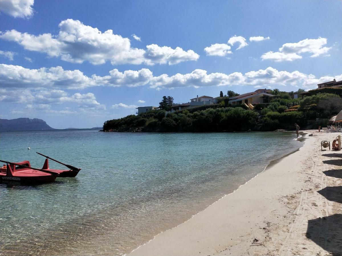 Le Stanze Del Mare Aparthotel Golfo Aranci Exterior photo